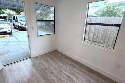 Apartment in Miami, Florida 2 bedrooms, 66.15 sq.m. № 2028187 - photo 4