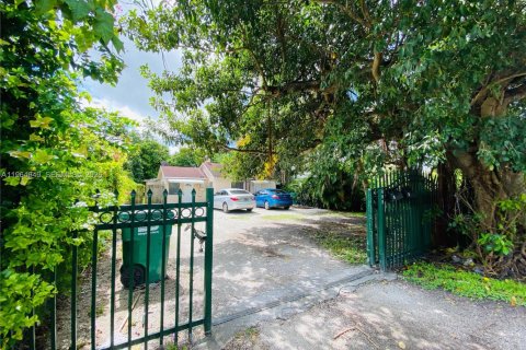 Apartment in Miami, Florida 2 bedrooms, 66.15 sq.m. № 2028187