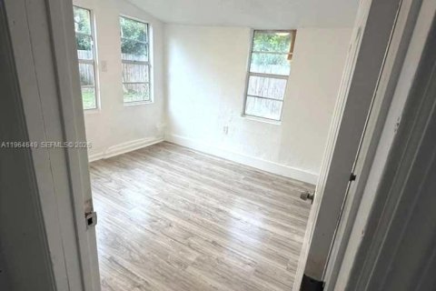 Apartment in Miami, Florida 2 bedrooms, 66.15 sq.m. № 2028187 - photo 18