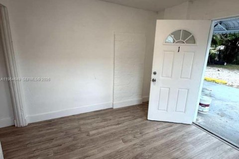 Apartment in Miami, Florida 2 bedrooms, 66.15 sq.m. № 2028187 - photo 3