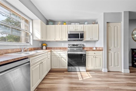 Купить таунхаус в Тамарак, Флорида 3 спальни, 133.78м2, № 1895897 - фото 11