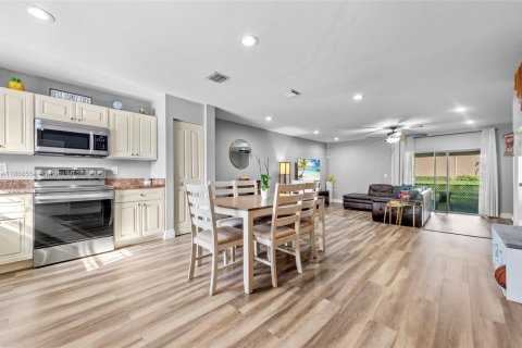 Купить таунхаус в Тамарак, Флорида 3 спальни, 133.78м2, № 1895897 - фото 6