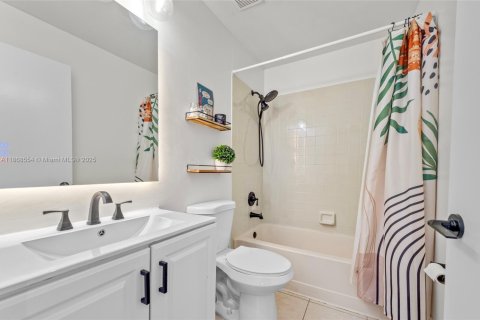 Купить таунхаус в Тамарак, Флорида 3 спальни, 133.78м2, № 1895897 - фото 28