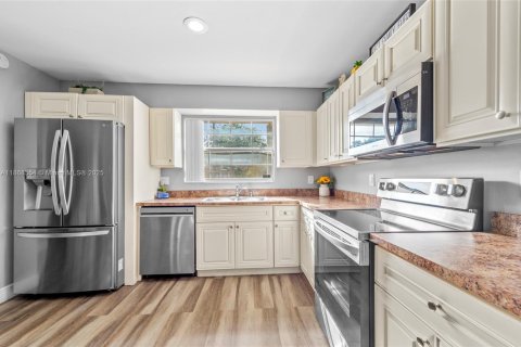 Купить таунхаус в Тамарак, Флорида 3 спальни, 133.78м2, № 1895897 - фото 12