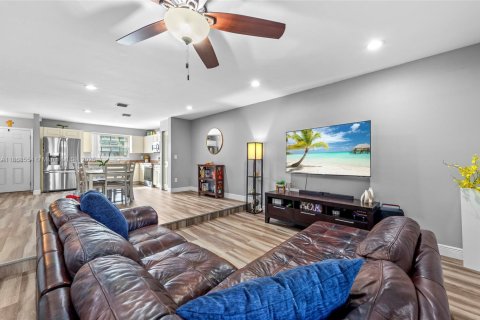 Купить таунхаус в Тамарак, Флорида 3 спальни, 133.78м2, № 1895897 - фото 16