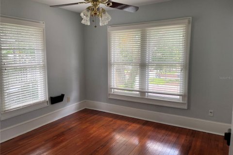 Propiedad comercial en alquiler en Orlando, Florida, 177.44 m2 № 2097527 - foto 6
