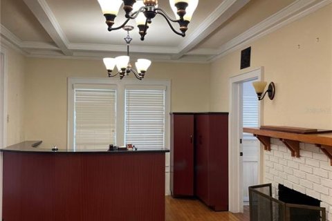 Propiedad comercial en alquiler en Orlando, Florida, 177.44 m2 № 2097527 - foto 12