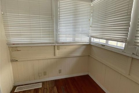 Propiedad comercial en alquiler en Orlando, Florida, 177.44 m2 № 2097527 - foto 16