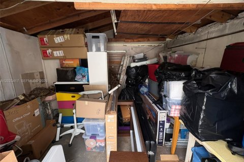 House in Miami, Florida 4 bedrooms, 166.3 sq.m. № 2188643 - photo 27