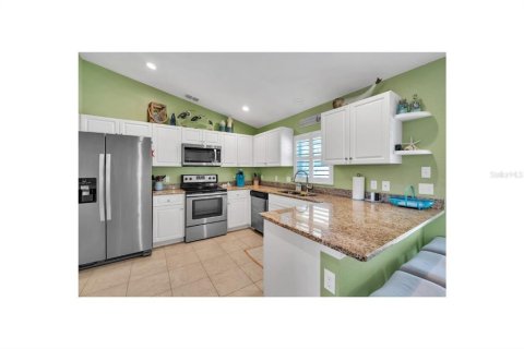 Villa ou maison à louer à Englewood, Floride: 3 chambres, 149.39 m2 № 2380567 - photo 3
