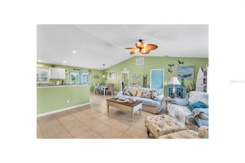 Villa ou maison à louer à Englewood, Floride: 3 chambres, 149.39 m2 № 2380567 - photo 13