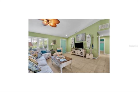 Villa ou maison à louer à Englewood, Floride: 3 chambres, 149.39 m2 № 2380567 - photo 12