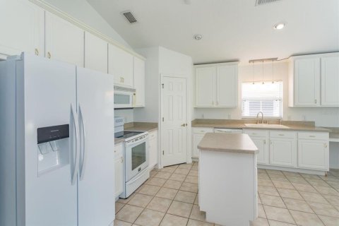 Villa ou maison à vendre à Tavares, Floride: 3 chambres, 148.18 m2 № 2296284 - photo 9