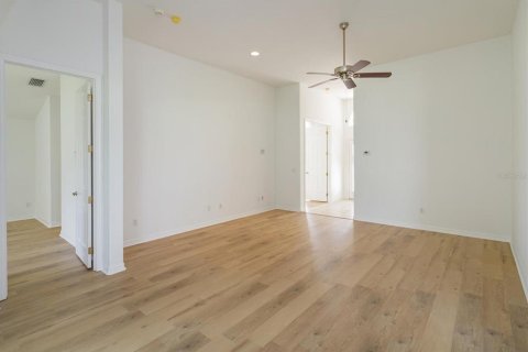 Villa ou maison à vendre à Tavares, Floride: 3 chambres, 148.18 m2 № 2296284 - photo 3