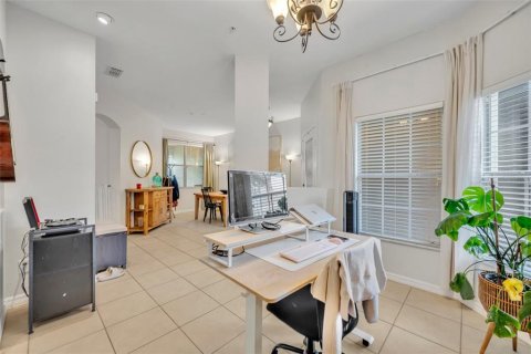 Townhouse in Winter Springs, Florida 3 bedrooms, 177.81 sq.m. № 1827652 - photo 10
