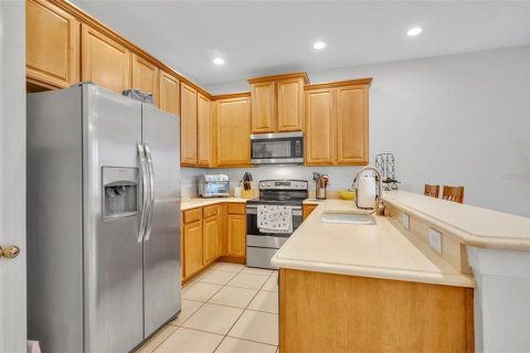 Townhouse in Winter Springs, Florida 3 bedrooms, 177.81 sq.m. № 1827652 - photo 20