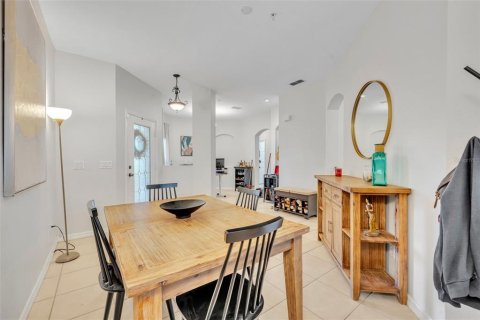 Townhouse in Winter Springs, Florida 3 bedrooms, 177.81 sq.m. № 1827652 - photo 8
