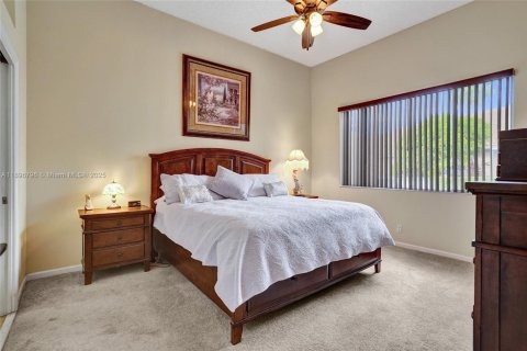 House in Pembroke Pines, Florida 3 bedrooms, 120.03 sq.m. № 1971312 - photo 23