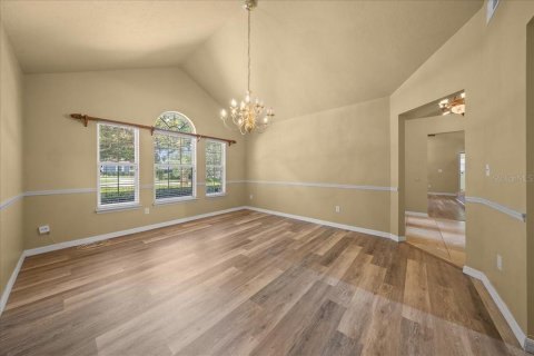 House in Ocala, Florida 4 bedrooms, 388.52 sq.m. № 2166978 - photo 11