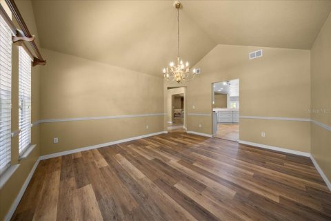 House in Ocala, Florida 4 bedrooms, 388.52 sq.m. № 2166978 - photo 12