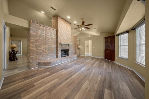 House in Ocala, Florida 4 bedrooms, 388.52 sq.m. № 2166978 - photo 8