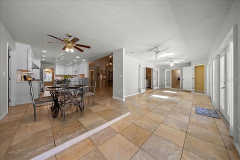 House in Ocala, Florida 4 bedrooms, 388.52 sq.m. № 2166978 - photo 23