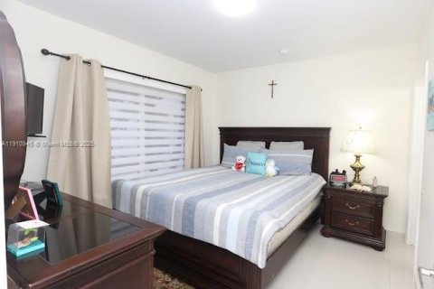 Adosado en venta en Homestead, Florida, 4 dormitorios, 142.6 m2 № 1969566 - foto 11