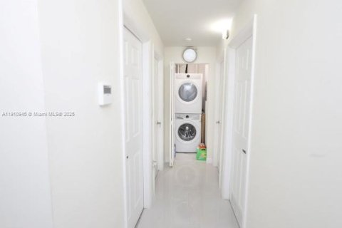 Adosado en venta en Homestead, Florida, 4 dormitorios, 142.6 m2 № 1969566 - foto 17