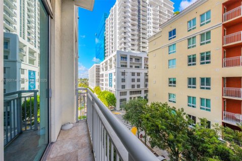 Купить кондоминиум в Майами, Флорида 1 спальня, 82.68м2, № 1990298 - фото 22