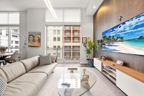 Купить кондоминиум в Майами, Флорида 1 спальня, 82.68м2, № 1990298 - фото 2