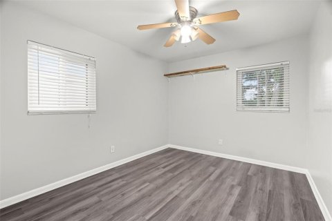 Casa en venta en Saint Petersburg, Florida, 4 dormitorios, 132.2 m2 № 1838313 - foto 18