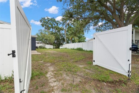 Casa en venta en Saint Petersburg, Florida, 4 dormitorios, 132.2 m2 № 1838313 - foto 28