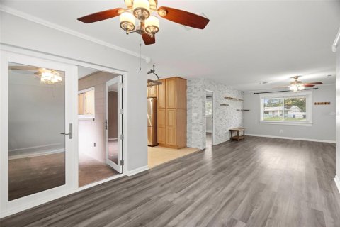 Casa en venta en Saint Petersburg, Florida, 4 dormitorios, 132.2 m2 № 1838313 - foto 8