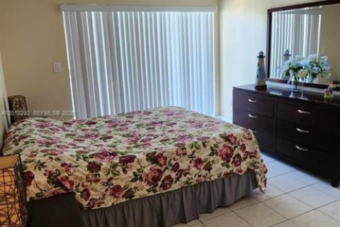 Condominio en alquiler en Sunny Isles Beach, Florida, 2 dormitorios, 81.01 m2 № 2073647 - foto 6