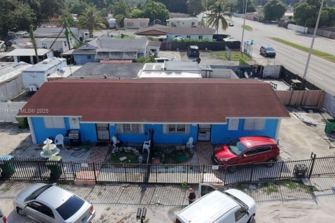 Propiedad comercial en venta en Miami, Florida, 192.96 m2 № 1891225 - foto 19