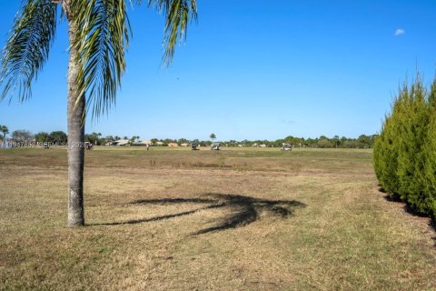 Villa ou maison à vendre à Port St. Lucie, Floride: 3 chambres, 159.05 m2 № 2003771 - photo 23