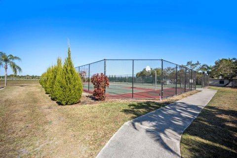 Villa ou maison à vendre à Port St. Lucie, Floride: 3 chambres, 159.05 m2 № 2003771 - photo 21