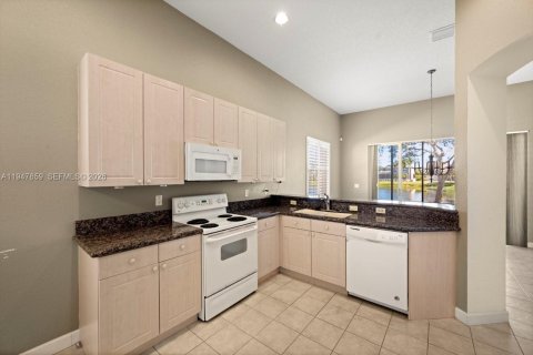 Villa ou maison à vendre à Port St. Lucie, Floride: 3 chambres, 159.05 m2 № 2003771 - photo 18