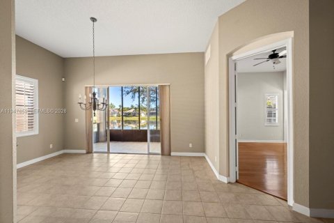 Villa ou maison à vendre à Port St. Lucie, Floride: 3 chambres, 159.05 m2 № 2003771 - photo 13