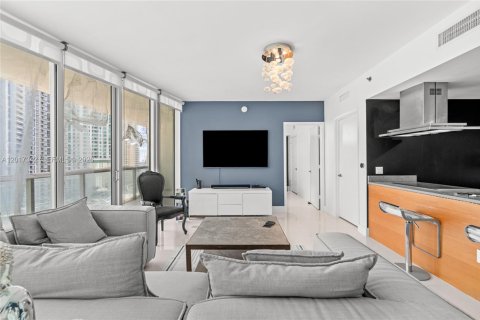 Condominio en alquiler en Miami, Florida, 2 dormitorios, 139.35 m2 № 2085637 - foto 9
