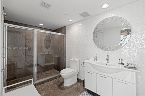 Condominio en alquiler en Miami, Florida, 2 dormitorios, 139.35 m2 № 2085637 - foto 28