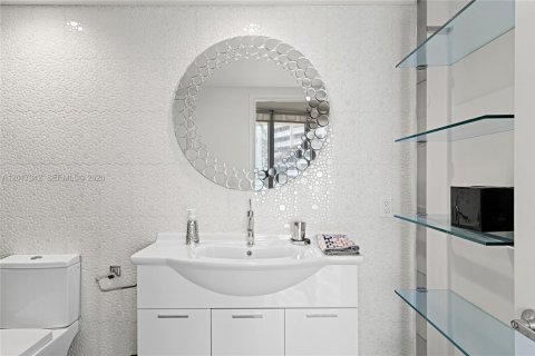 Condominio en alquiler en Miami, Florida, 2 dormitorios, 139.35 m2 № 2085637 - foto 26
