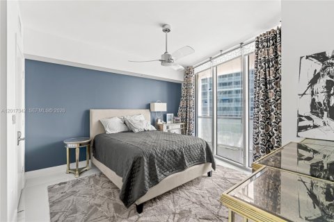 Condominio en alquiler en Miami, Florida, 2 dormitorios, 139.35 m2 № 2085637 - foto 18