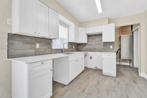 Casa en venta en Lauderhill, Florida, 3 dormitorios, 131.55 m2 № 1865304 - foto 10