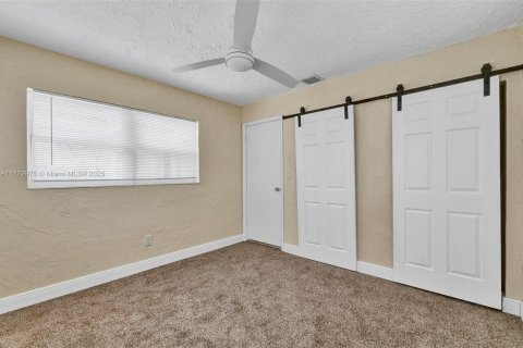 Casa en venta en Lauderhill, Florida, 3 dormitorios, 131.55 m2 № 1865304 - foto 16