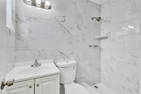 Casa en venta en Lauderhill, Florida, 3 dormitorios, 131.55 m2 № 1865304 - foto 13
