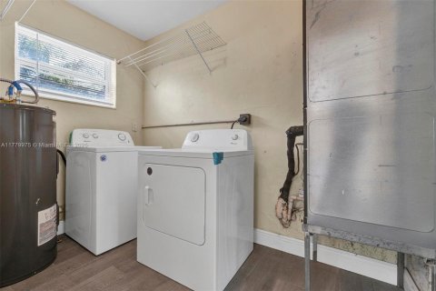 Casa en venta en Lauderhill, Florida, 3 dormitorios, 131.55 m2 № 1865304 - foto 26