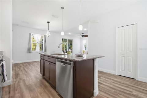 House in Palm Coast, Florida 3 bedrooms, 122.07 sq.m. № 2157912 - photo 16