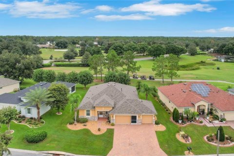House in Leesburg, Florida 3 bedrooms, 198.63 sq.m. № 2394074 - photo 4