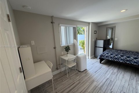 Propiedad comercial en alquiler en North Miami, Florida № 2087253 - foto 13
